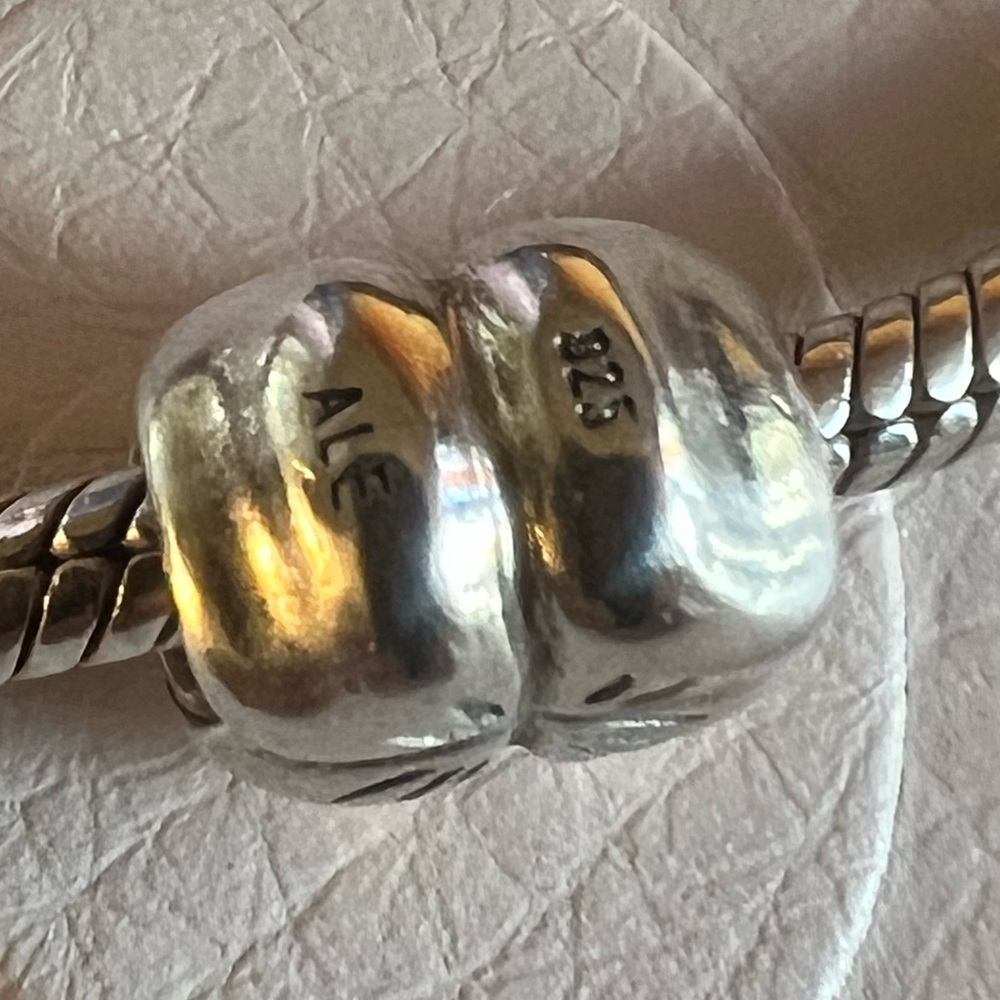 Pandora Four Leaf Clover Charm - Picture 2 of 6